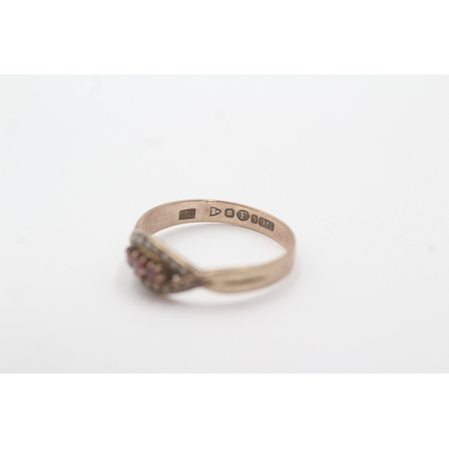 107 - 9ct gold red paste and split pearl ring (1.6g) Size O