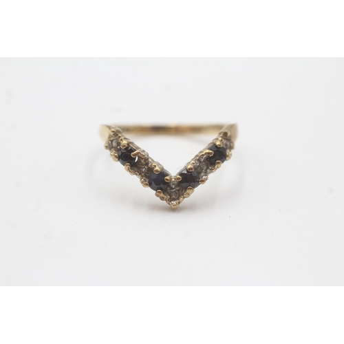 109 - 9ct gold sapphire diamond wishbone ring (2.1g) Size M