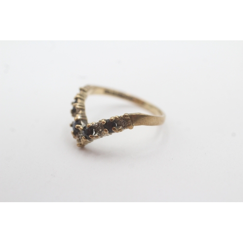 109 - 9ct gold sapphire diamond wishbone ring (2.1g) Size M