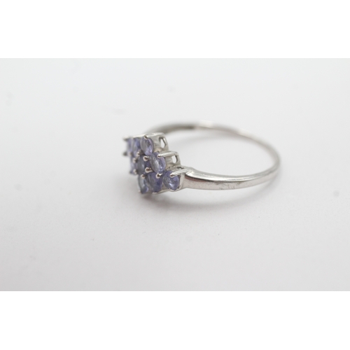 111 - 9ct white gold tanzanite cluster ring (1.6g) Size N 1/2