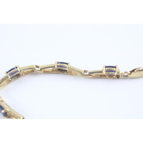 122 - 9ct gold sapphire link bracelet (5.1g)