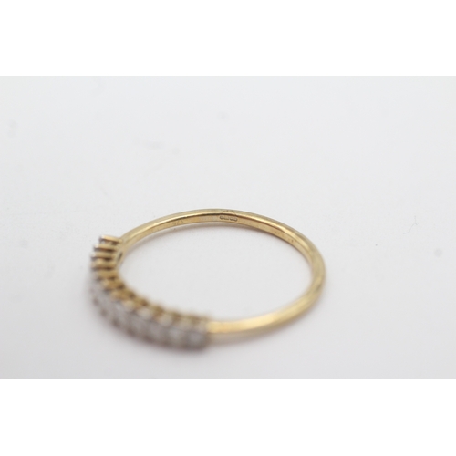 130 - 9ct gold princess cut diamond ring (1.5g) Size T 1/2