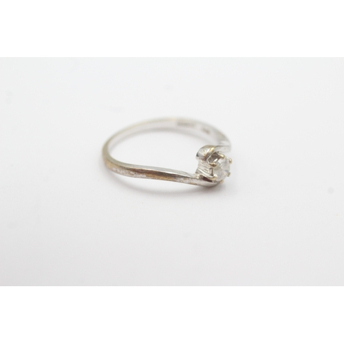 70 - 9ct gold diamond solitaire ring (1.9g) Size O