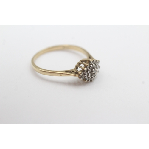 74 - 9ct gold cluster ring (2.2g) Size Q