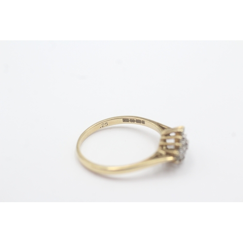 74 - 9ct gold cluster ring (2.2g) Size Q