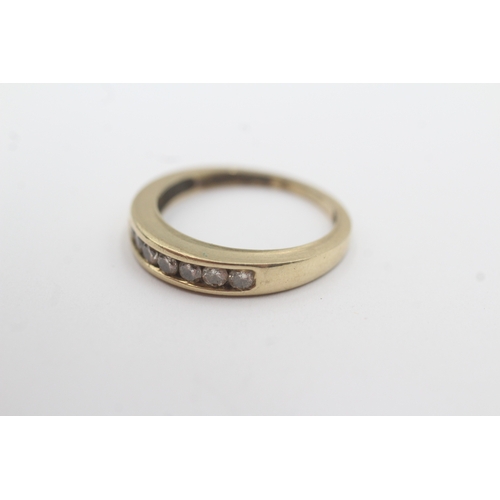 80 - 9ct gold diamond half eternity ring (2.4g) Size M 1/2