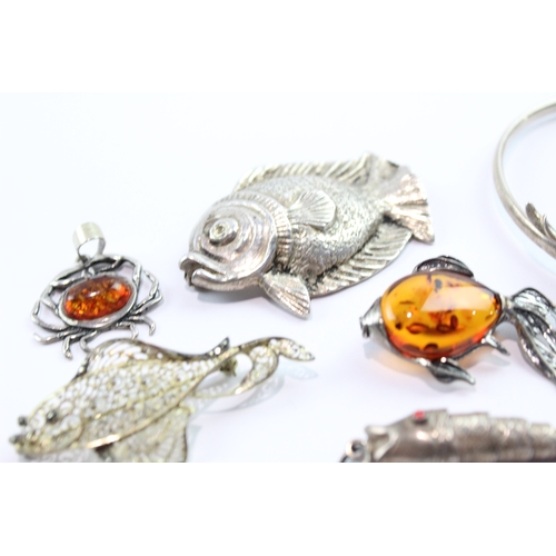 169 - Collection Of Mixed Grade Silver Animal Jewellery inc. Amber x 7 43g