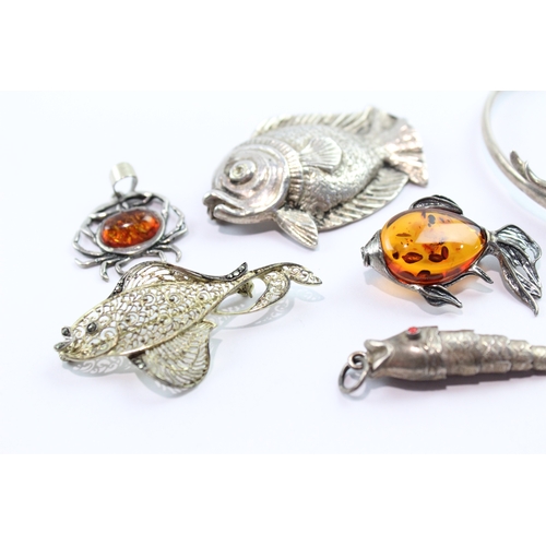 169 - Collection Of Mixed Grade Silver Animal Jewellery inc. Amber x 7 43g