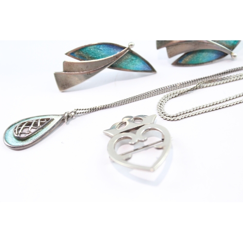 176 - Collection of Sterling Silver Celtic Jewellery inc. Malcolm Gray x 5 35g