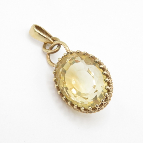 72 - 9ct gold citrine pendant (4.1g)