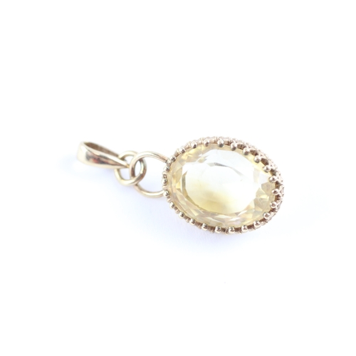 72 - 9ct gold citrine pendant (4.1g)