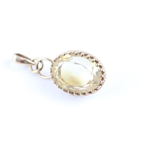 72 - 9ct gold citrine pendant (4.1g)