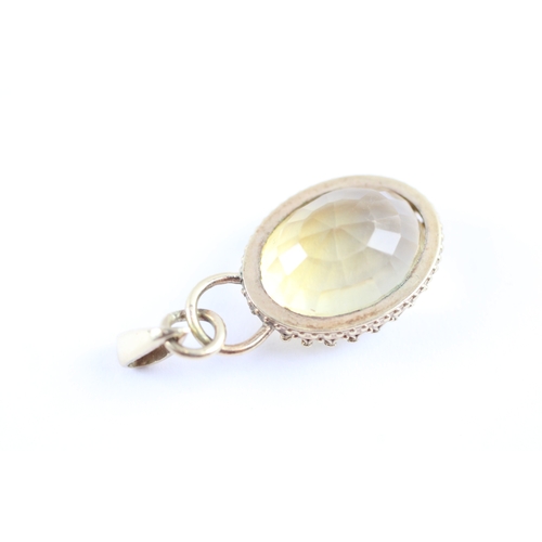 72 - 9ct gold citrine pendant (4.1g)