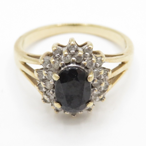 143 - 9ct gold sapphire diamond cluster ring (2.6g) Size M