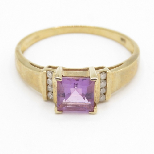 187 - 9ct gold amethyst diamond ring (2.7g) Size V