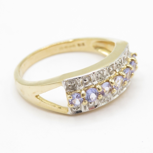 188 - 9ct gold diamond and tanzanite triple row ring (3.3g) Size Q