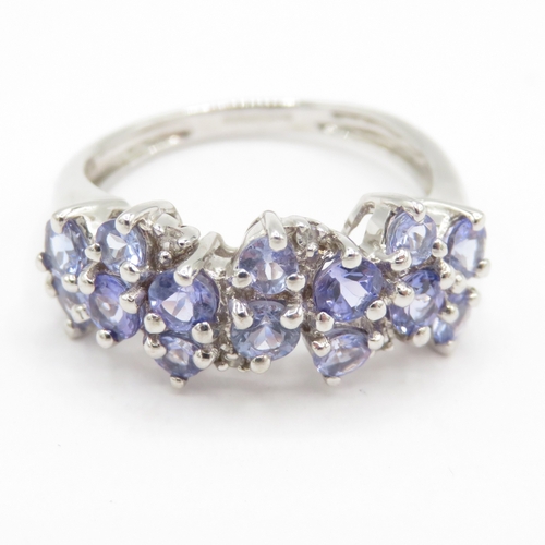192 - 9ct gold diamond and tanzanite dress ring (3g) Size L
