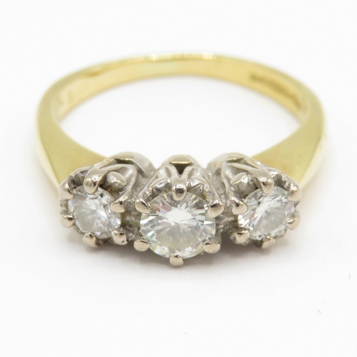 197 - 18ct gold diamond trilogy ring (3.9g) Size J
