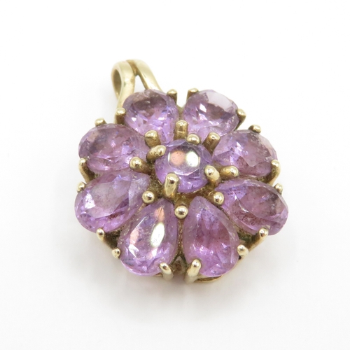 102 - 9ct gold amethyst cluster pendant (4.6g)