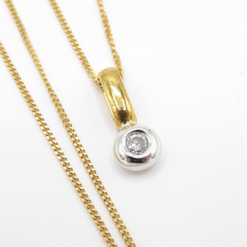 185 - 18ct gold diamond solitaire pendant necklace (3.1g)