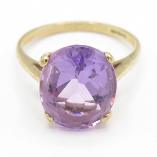 61 - 9ct gold vintage amethyst dress ring (2.5g) Size L 1/2