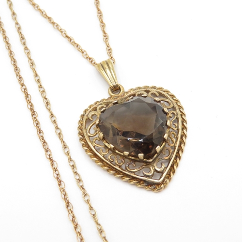78 - 9ct gold vintage smokey quartz pendant necklace (3.6g)