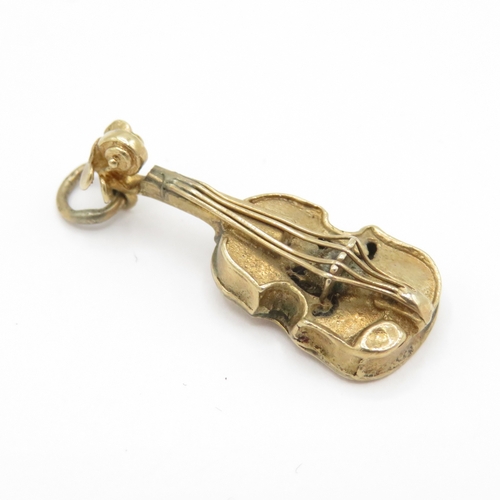 79 - 9ct gold vintage violin charms (1.9g)