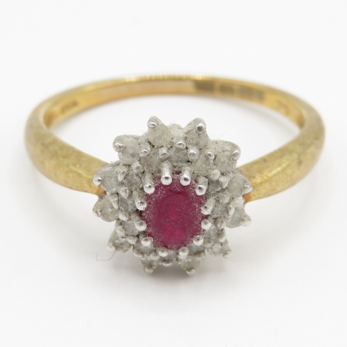 91 - 9ct gold vintage ruby & diamond cluster ring (2.4g) Size O