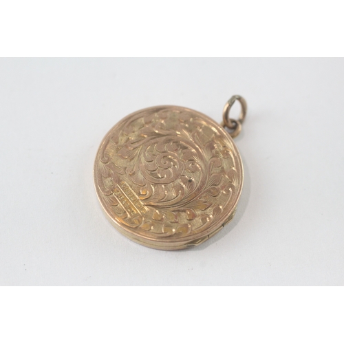 105 - 9ct gold antique scroll patterned locket (4.2g)