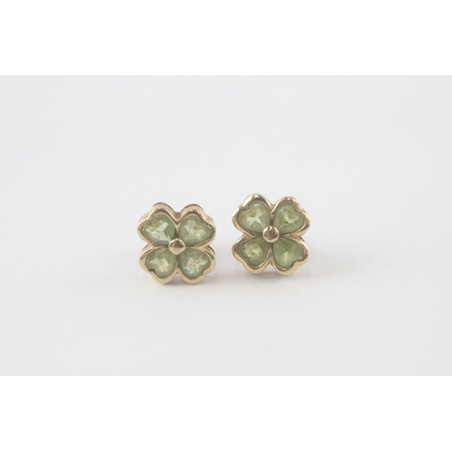 118 - 9ct gold peridot stud earrings (1.8g)