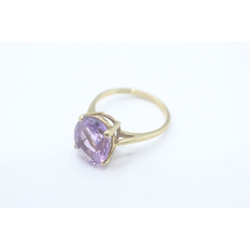 61 - 9ct gold vintage amethyst dress ring (2.5g) Size L 1/2