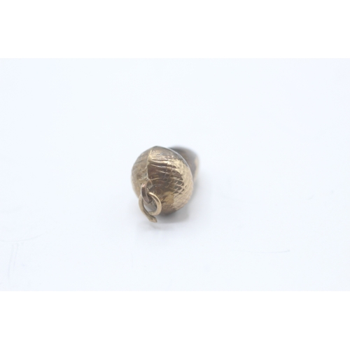 67 - 9ct gold vintage acorn charm (0.6g)