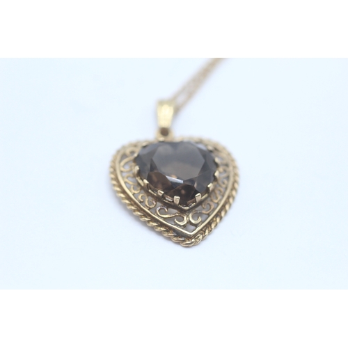 78 - 9ct gold vintage smokey quartz pendant necklace (3.6g)