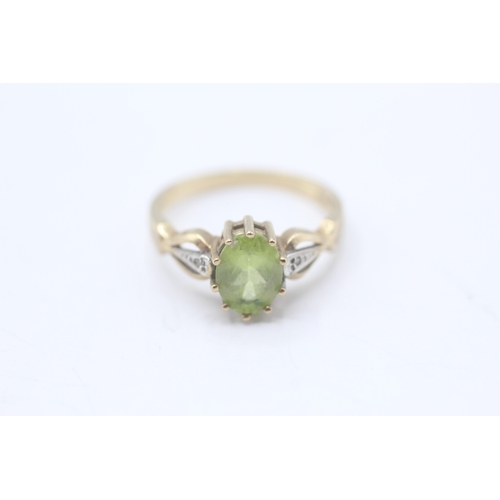 80 - 9ct gold peridot & diamond dress ring (2.3g) Size M