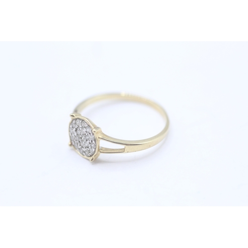 86 - 9ct gold diamond cluster ring (1.7g) Size P