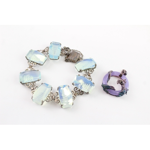 232 - Collection of Sterling Silver Oriental Jewellery, inc. Carved, Gemstone x 2 (39g)