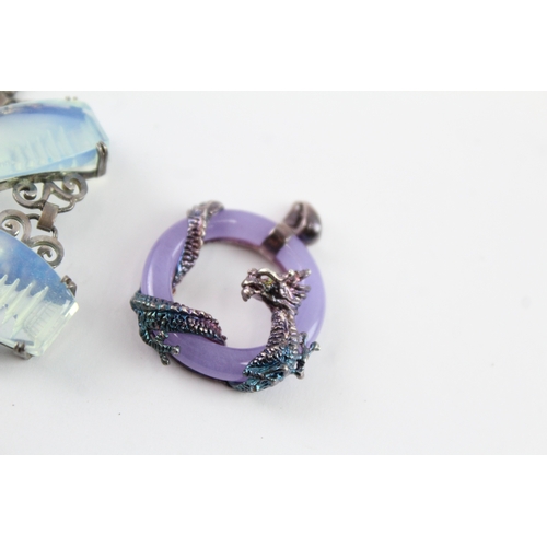 232 - Collection of Sterling Silver Oriental Jewellery, inc. Carved, Gemstone x 2 (39g)