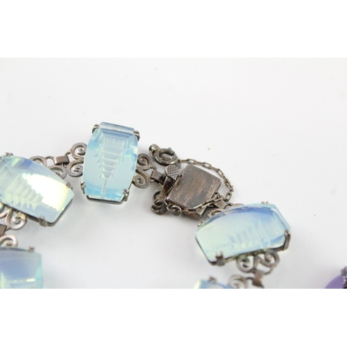 232 - Collection of Sterling Silver Oriental Jewellery, inc. Carved, Gemstone x 2 (39g)