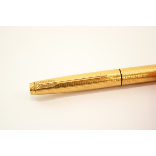 384 - Vintage Parker 75 Gold Plated Fountain Pen 14ct Nib WRITING