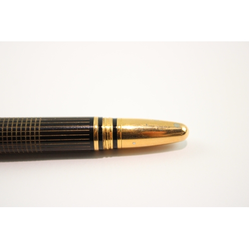 386 - Montblanc Starwalker Black & Gold Plated Fountain Pen 14ct Gold Nib Writing