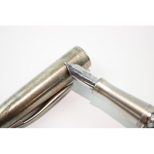 394 - Porsche Designs P'3110 TecFlex Stainless Steel Fountain Pen 18ct White Gold Nib