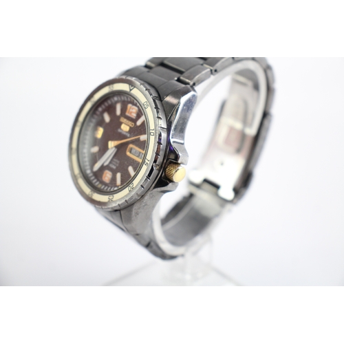365 - Seiko 5 Sports Divers Watch Automatic SPARES & REPAIRS