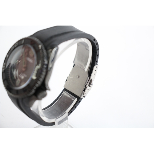 370 - Seiko MOD Divers Style Watch Automatic WATCH RUNS