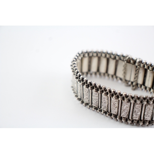 211 - Sterling Silver Antique Bracelet, w/ Etched, Safety Chain, Box Clasp (37g)