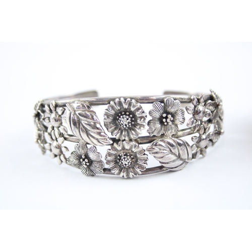 221 - Collection of Sterling Silver Bangles, inc. Floral, Torque x 2 (53g)
