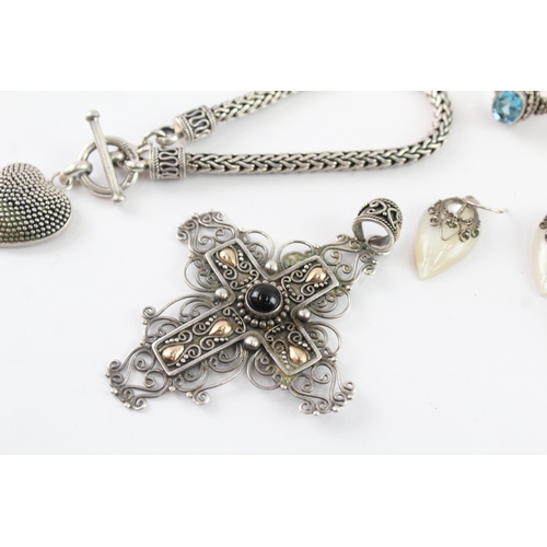 223 - Collection of Sterling Silver Suarti Jewellery, inc. Amber, Gemstone, Mother of Pearl x 8 (156g)