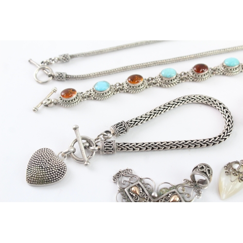 223 - Collection of Sterling Silver Suarti Jewellery, inc. Amber, Gemstone, Mother of Pearl x 8 (156g)