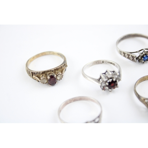 231 - Collection of Sterling Silver Rings, inc. Mid Century, Opal, Garnet x 7 (22g)