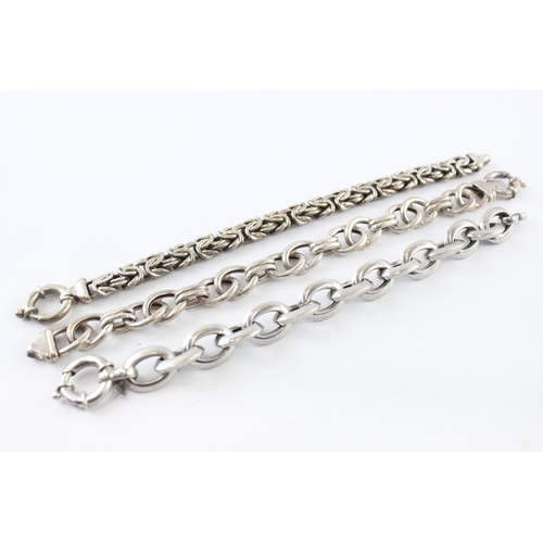 238 - Collection of Sterling Silver Bracelets, inc. Buoy Clasp, Byzantine, Belcher x 3 (103g)