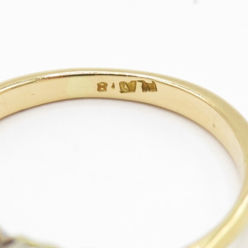 105 - 18ct Gold Diamond Trilogy Ring (1.9g) Size I